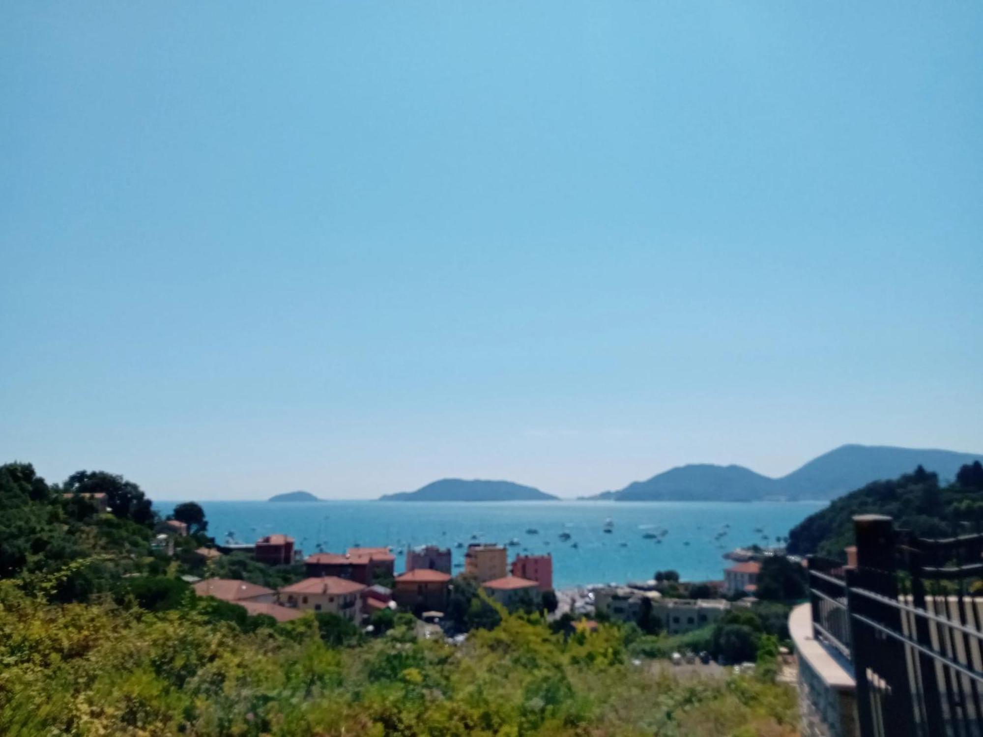 Comfortable Apartment With Sea View In Falcinello Eksteriør bilde
