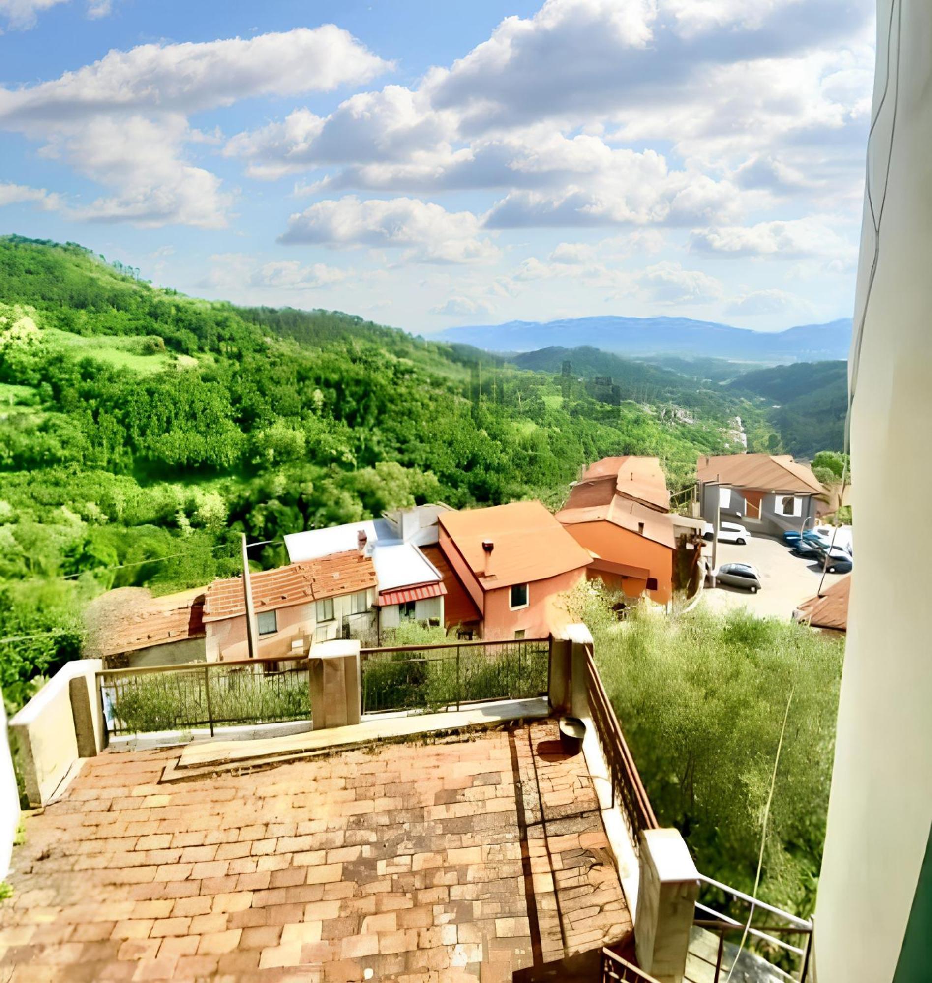 Comfortable Apartment With Sea View In Falcinello Eksteriør bilde